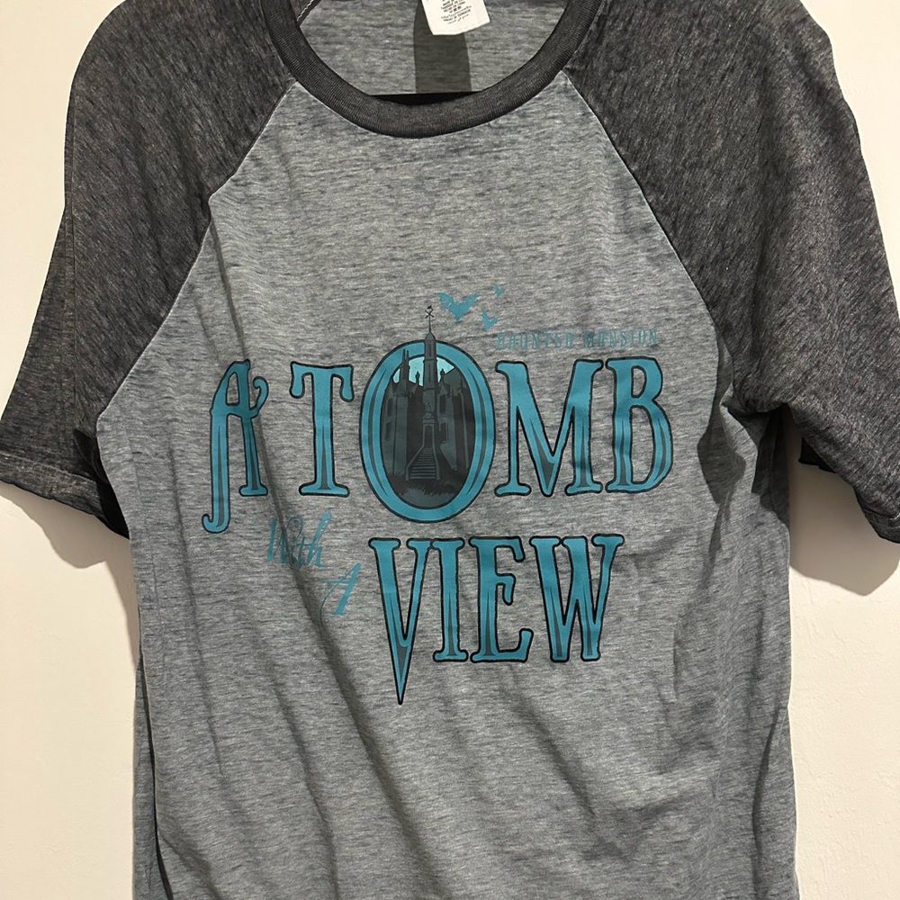 🍁Disney Haunted Mansion Graphic Tee